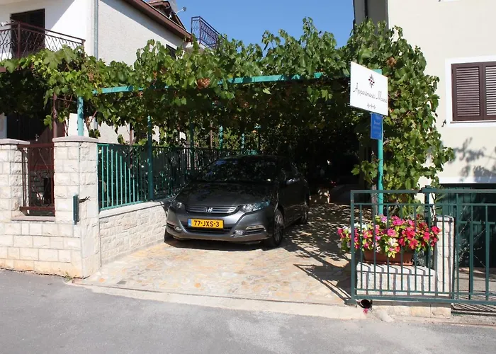 With A Parking Space Novigrad - 7020 *