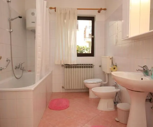 With A Parking Space Novigrad - 7020 *